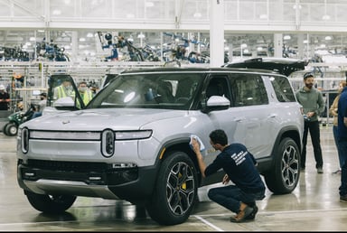 Rivian_Off-White_R1S