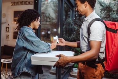 Restaurant stocks - GettyImages-1437684530 (2)