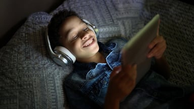 headphones child tablet