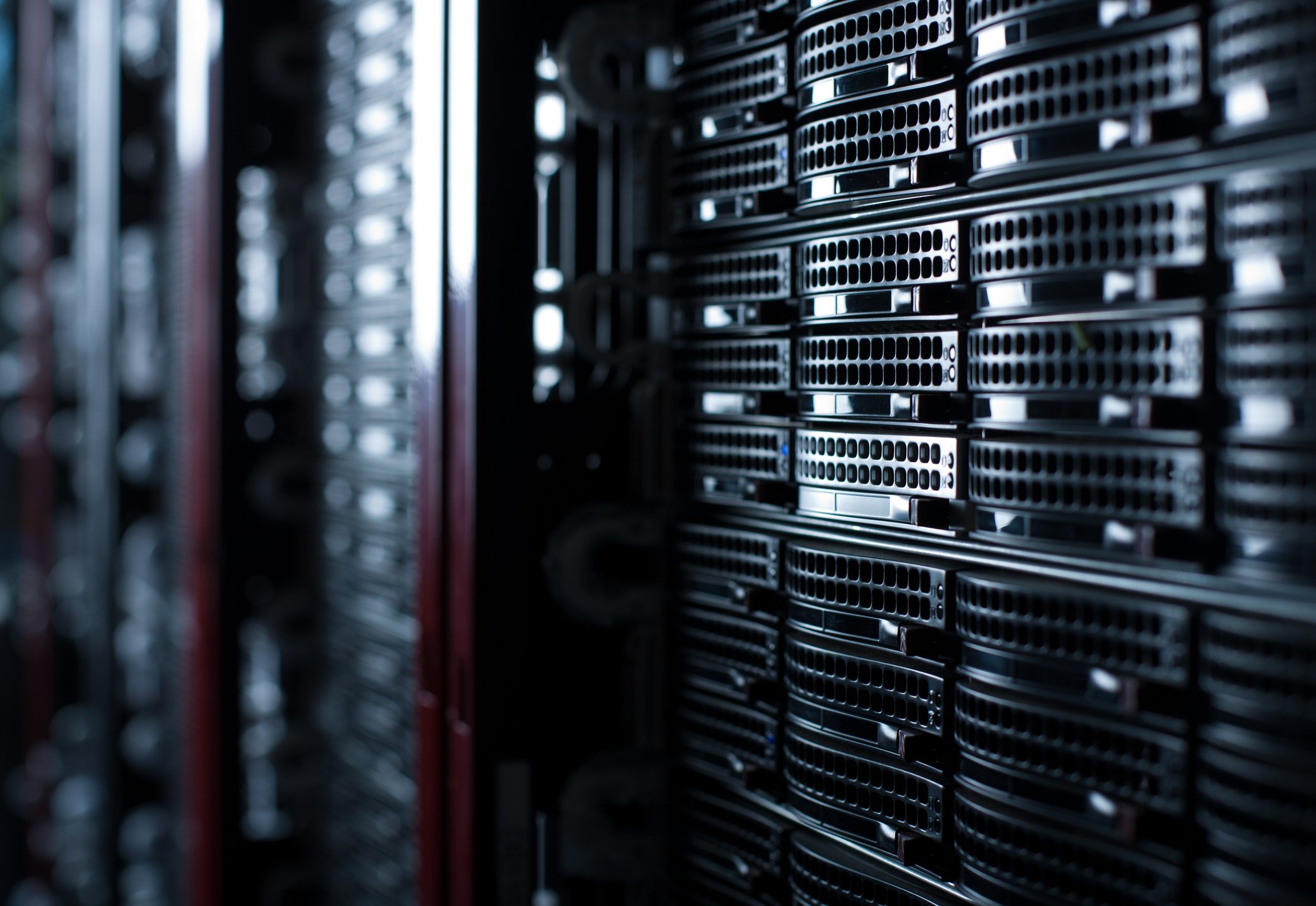 Servers GettyImages-183784572