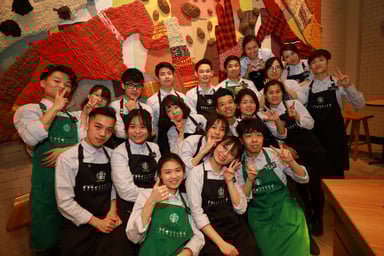 Starbucks-Signing-Store-China-7