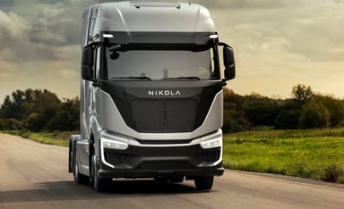 Nikola FCEV on road