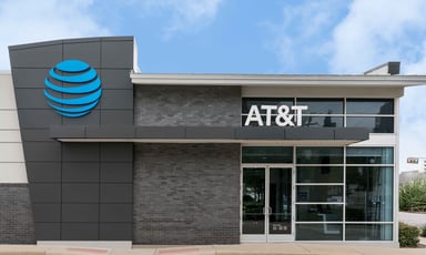 building with _AT&T logo on front_AT&T_