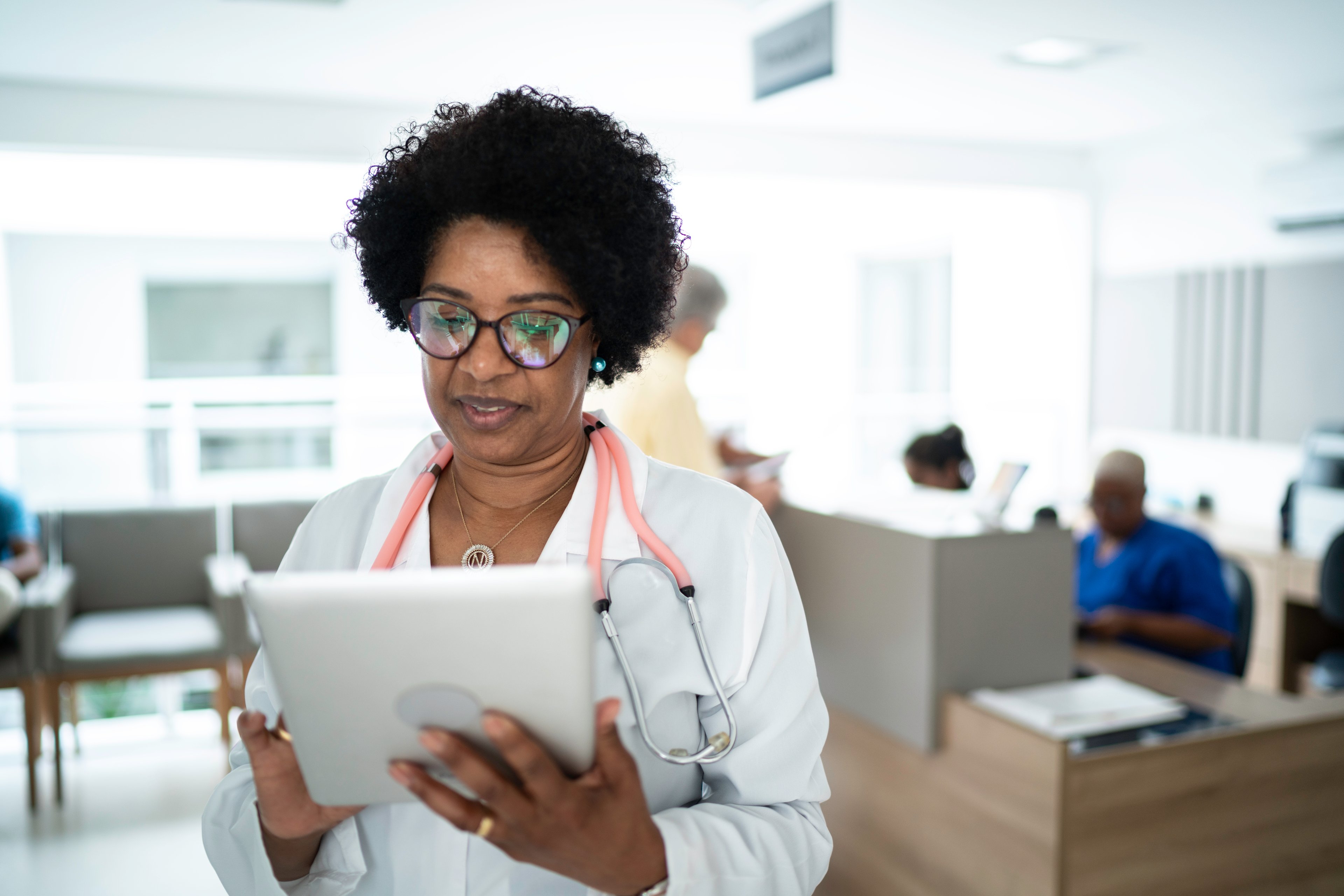 healthcare worker ipad nurse doctor hospital