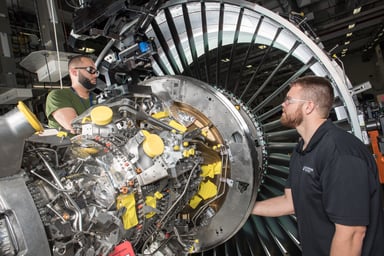Pratt & Whitney workers engine RTX UTX
