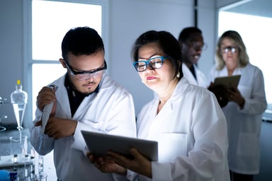GettyImages-two researchers work in a lab