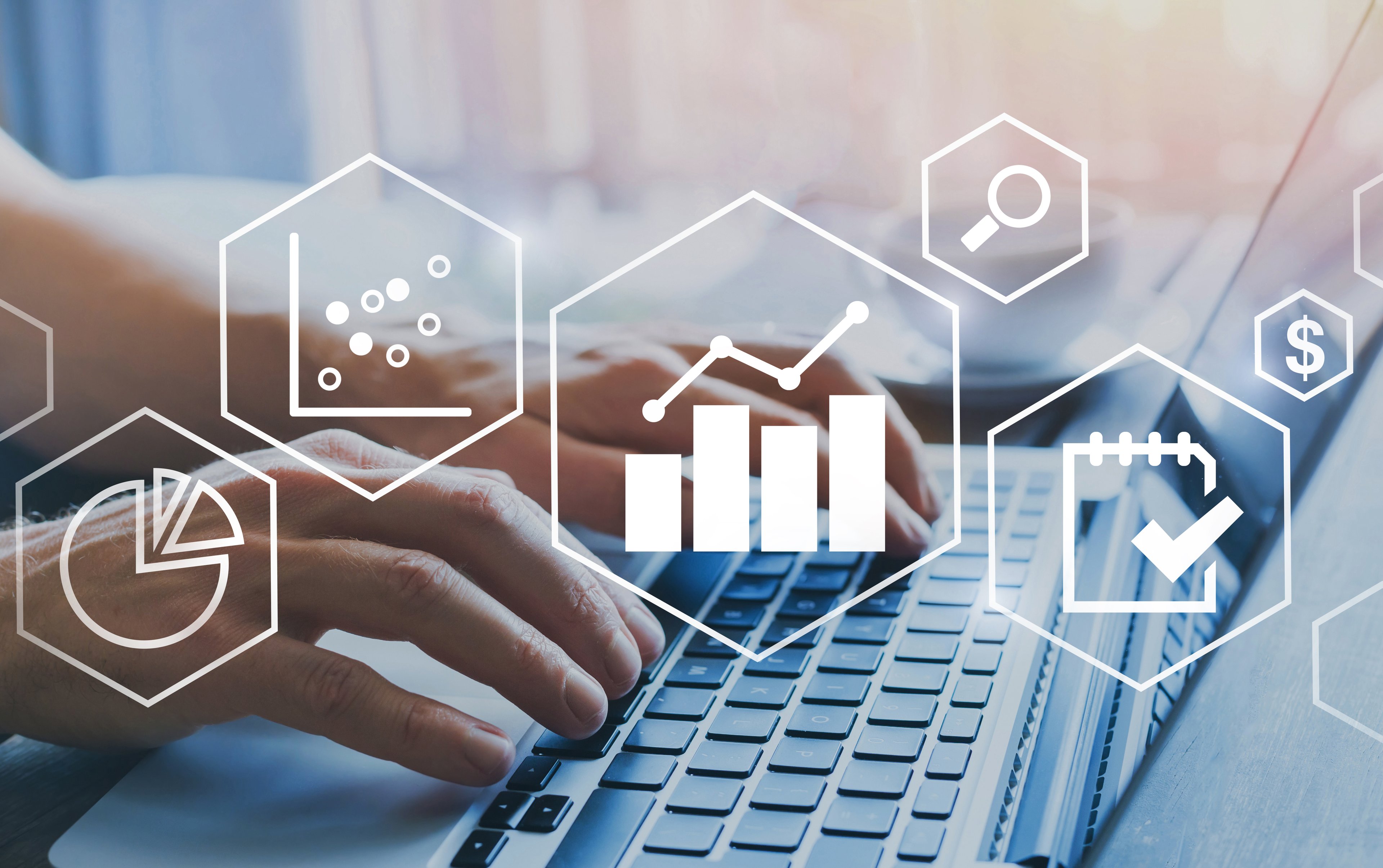 E-commerce-logos-computer-hand