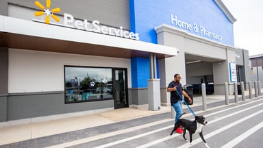 Exterior-of-Walmart-Pet-Services-center