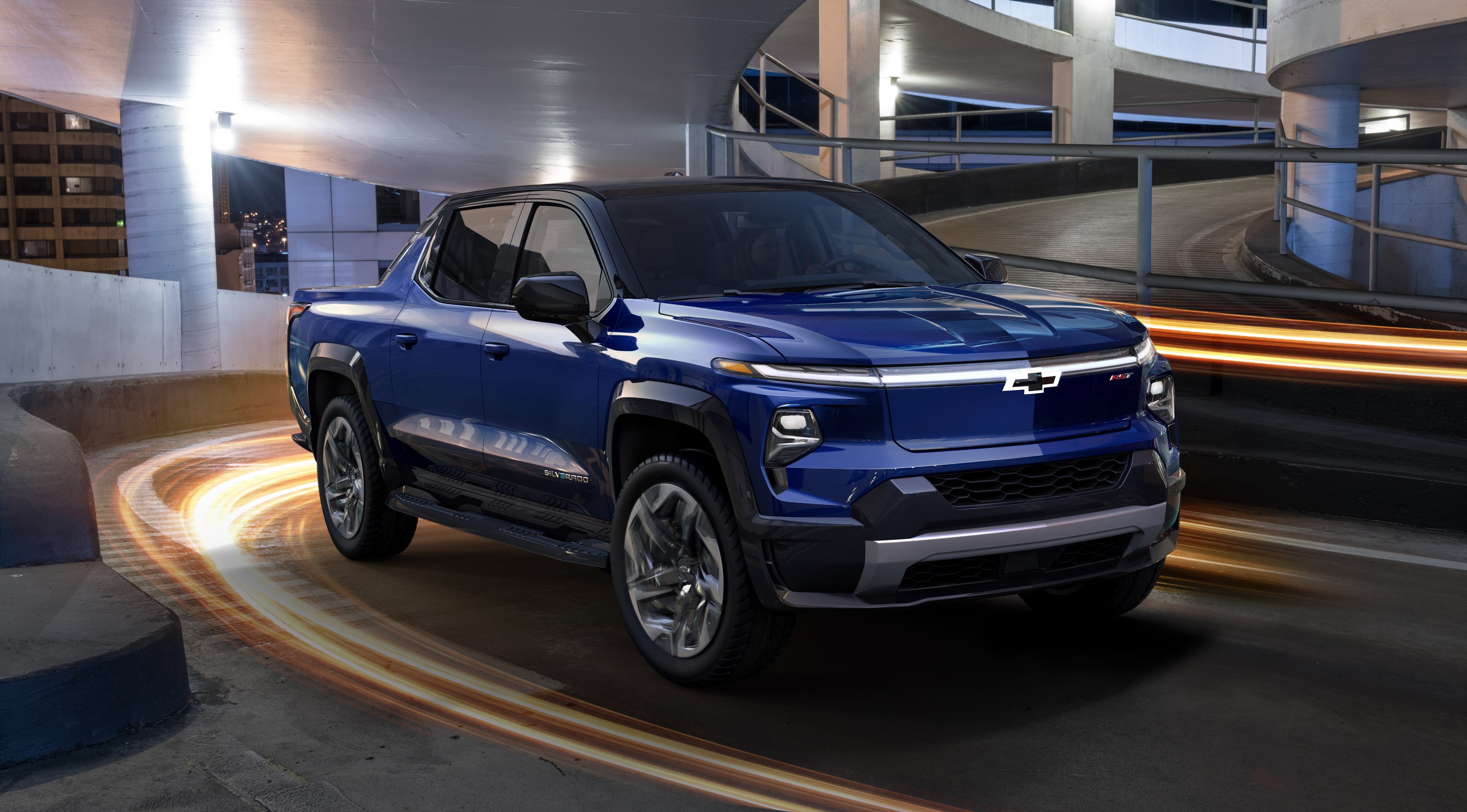 2024-Silverado-EV-RST-021