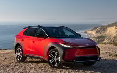 2024_bZ4X_Limited_AWD_SupersonicRed_002