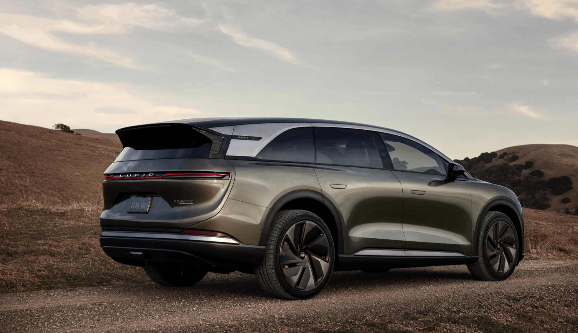 Lucid Gravity SUV profile view