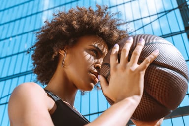 athletic_sports_woman with basketball