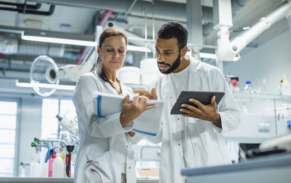Doctors working in a lab