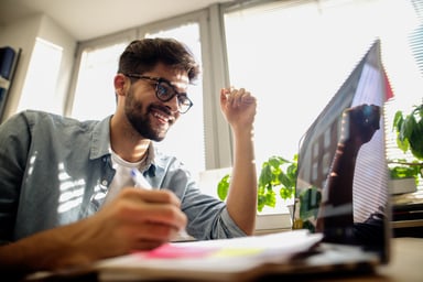 a person on a laptop (7)