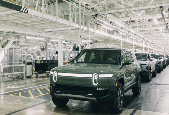 Rivian R1S electric SUVs on the company's production line in Normal, Illinois. 