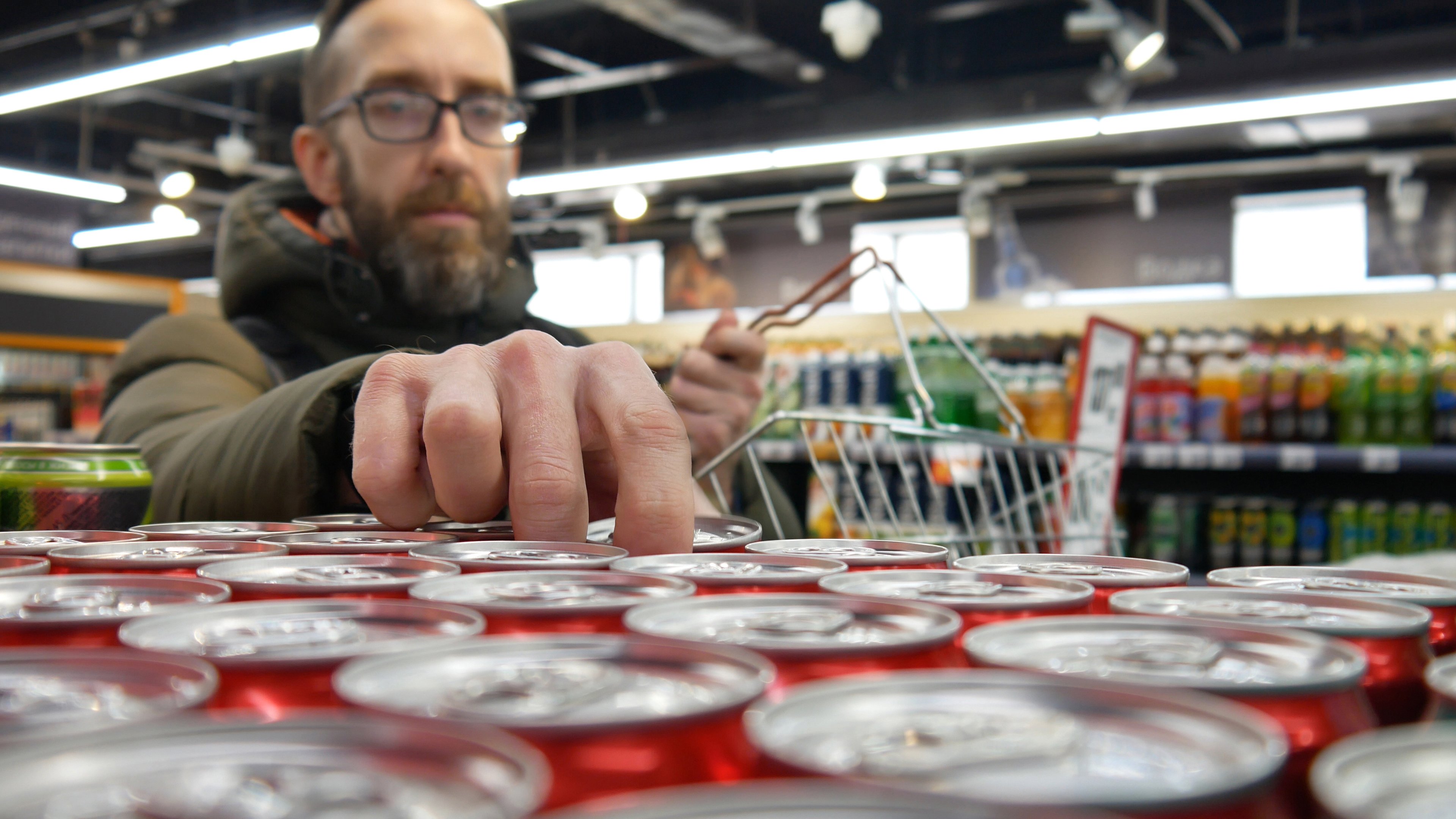 buying soda cans 2093000284