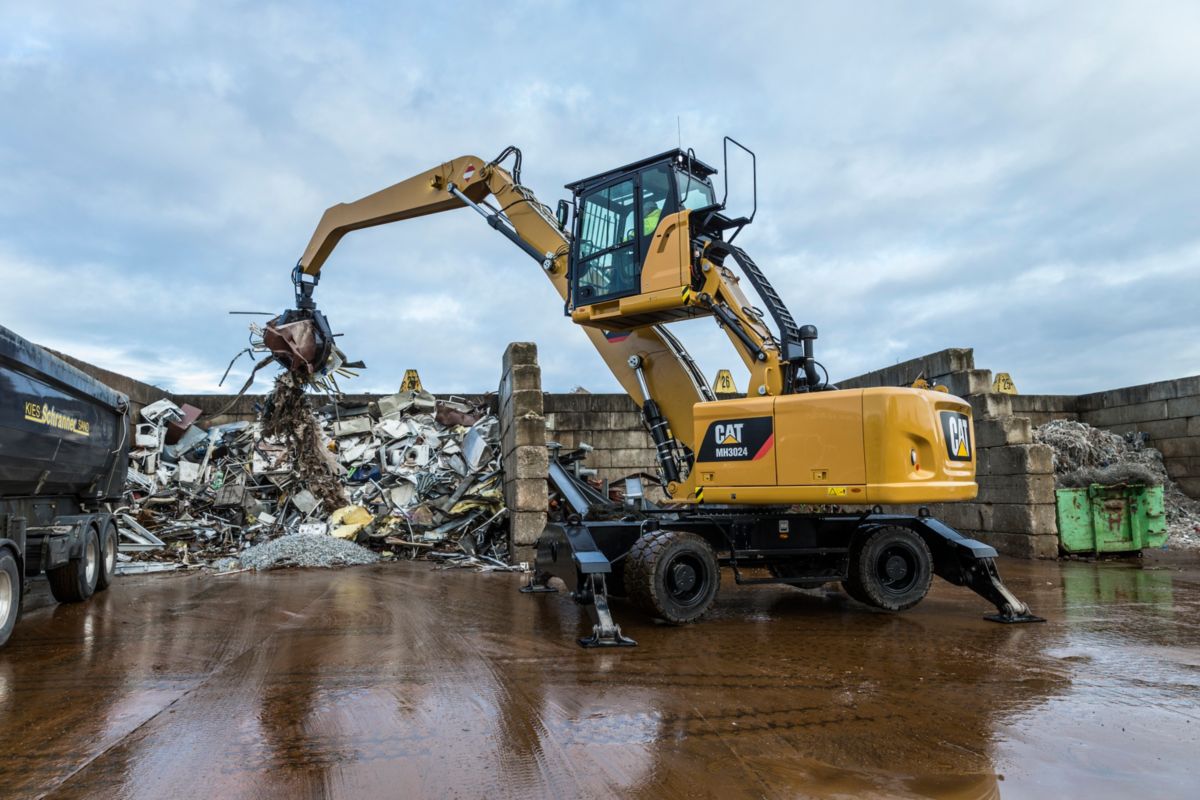 CAT material handler source CAT