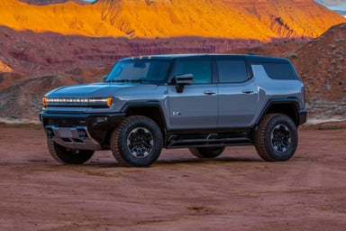2024_gmc_hummer-ev-suv_4dr-suv_3x_fq_oem_1_1600