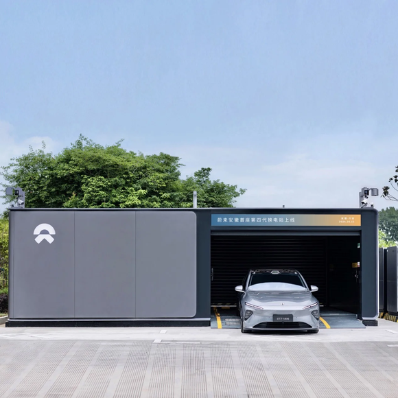 Nio battery-swap station