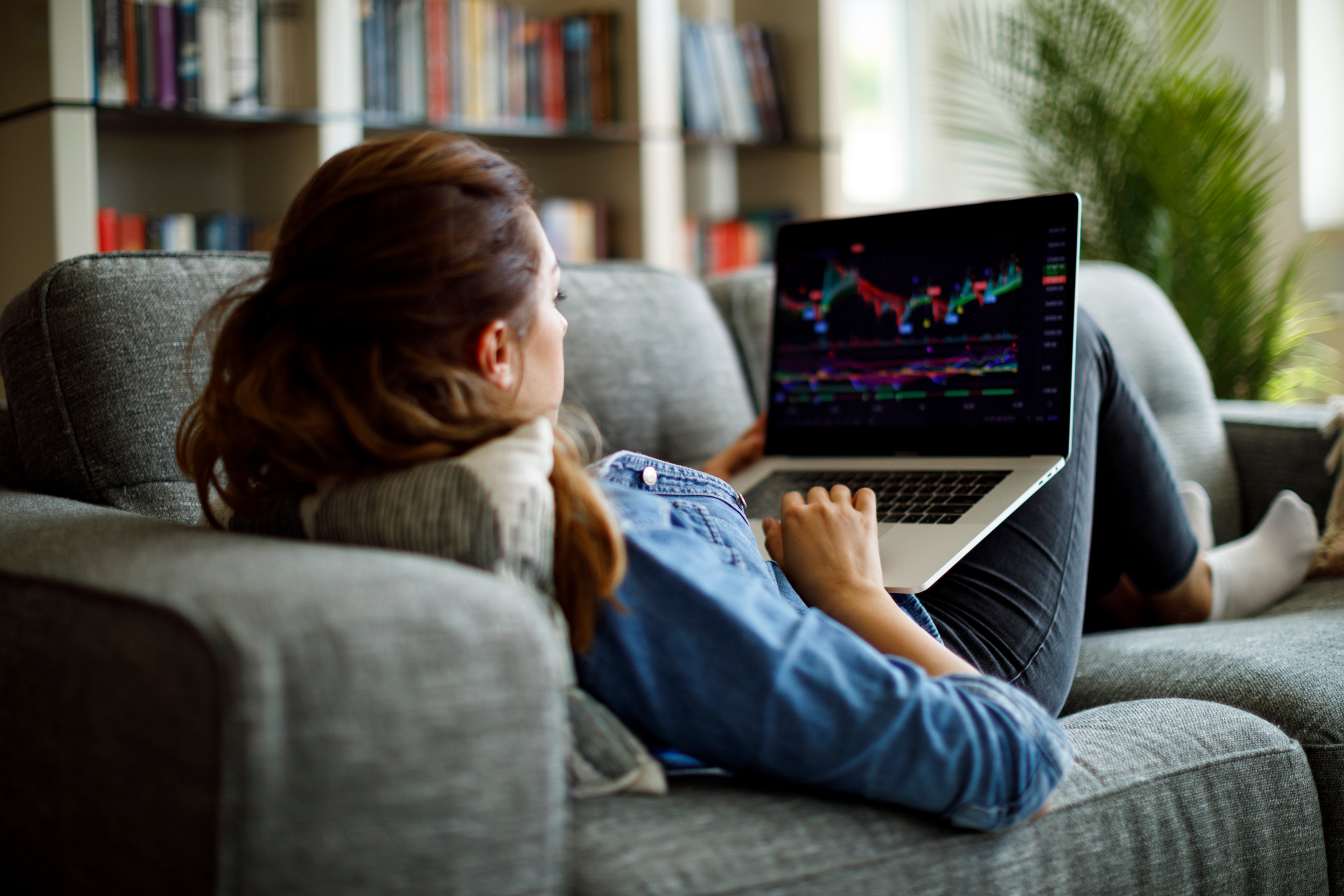 home investor tracking stocks.