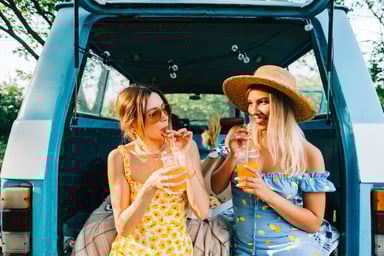 two-friends-lemonade-van