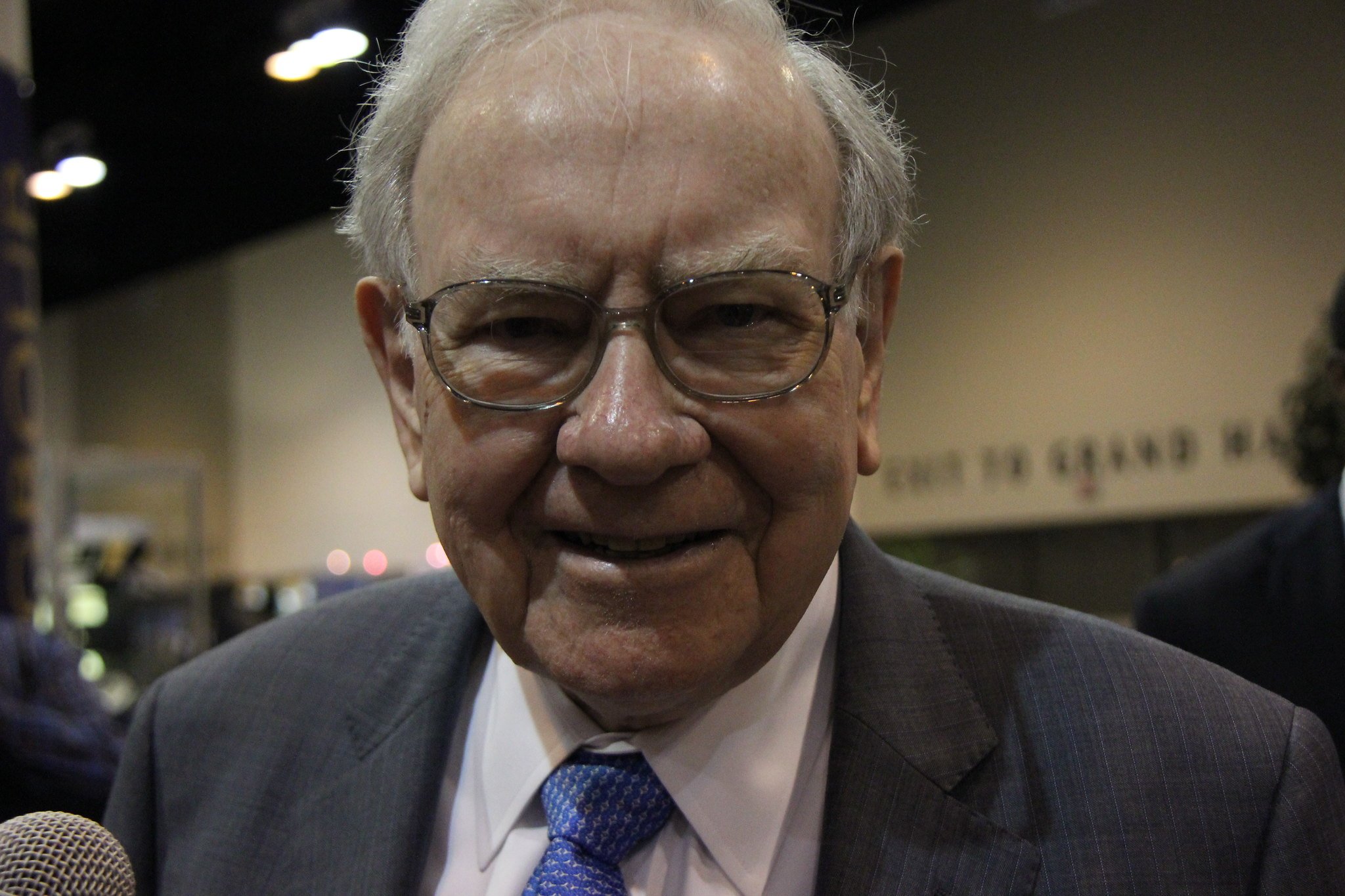 3 Top Buffett Stocks to Buy and Hold for the Long Haul | The Motley Fool