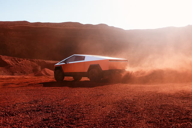 Better EV Stock: Lucid vs. Tesla | The Motley Fool
