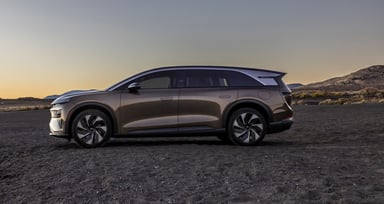 Lucid Gravity Touring - 2025