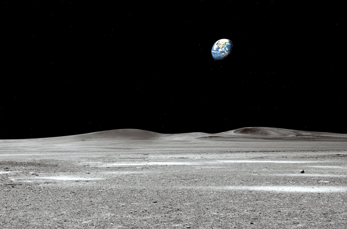 earth seen from lunar surface.