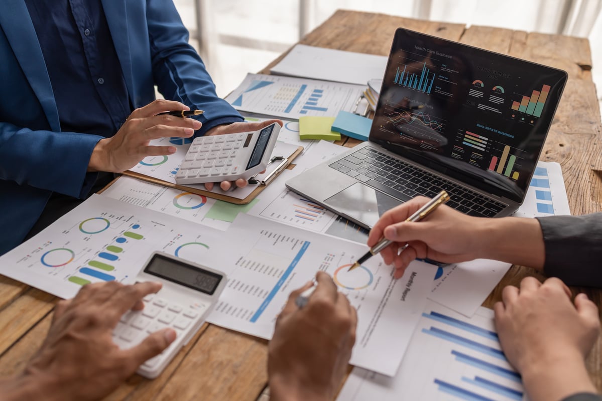 Trading information on Pluang platform