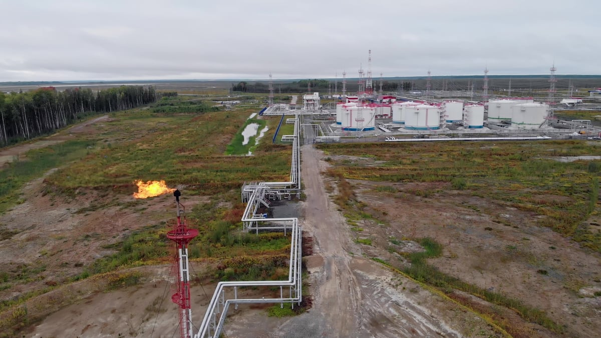 The 3 Best Energy Stocks to Invest $1,000 in As Oil Hits $100 A Barrel | The Motley Fool