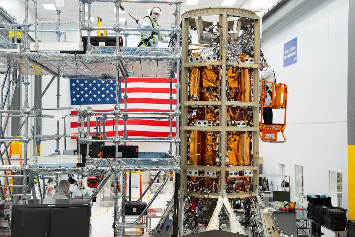 Blue Origin's "Blue Ring" Targets $52 Billion Space Tug Market