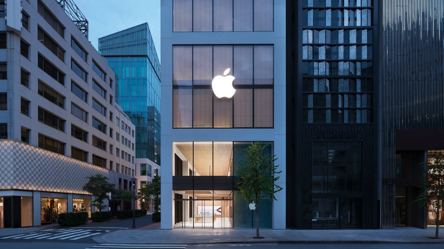 Apple-Ginza-Japan-media-preview-storefront
