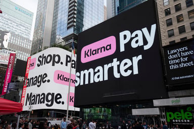 Klarna logo in Times Square