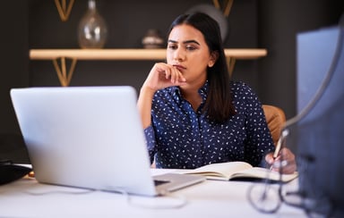Woman 20s laptop GettyImages-1396321418