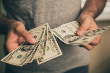 counting money dollar bills(1) (1)