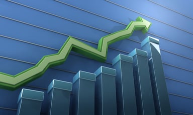 Green arrow marching higher over a bar chart.