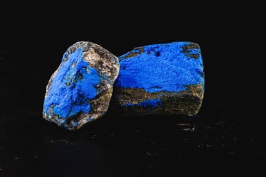 Raw blue cobalt ore