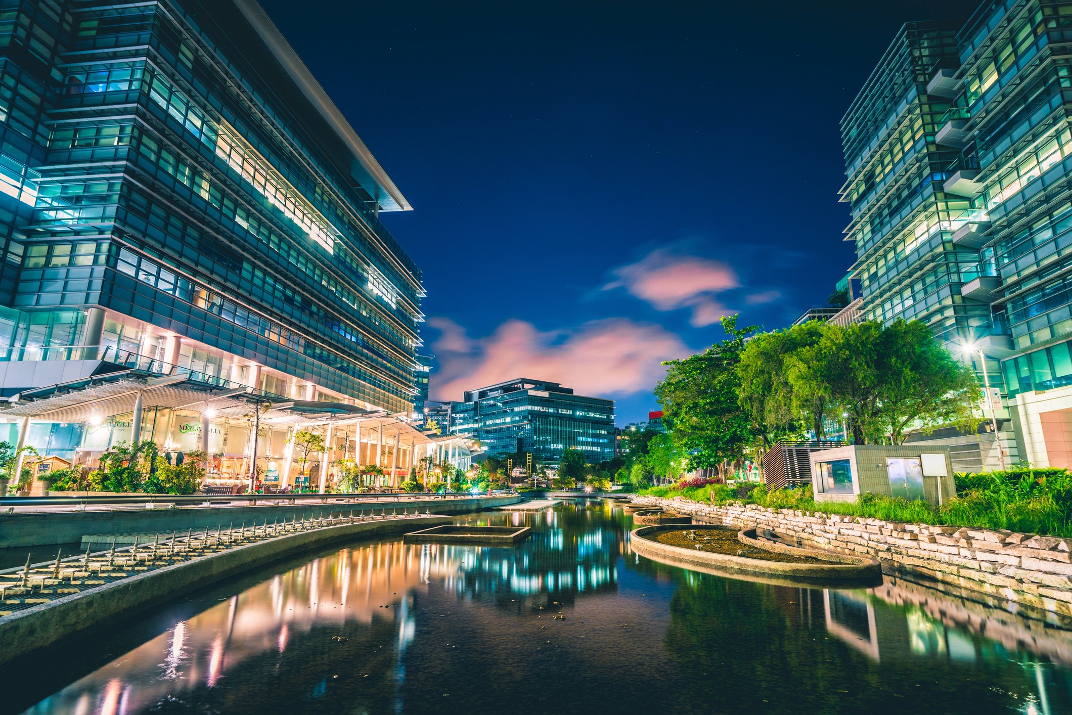 office_building_commercial_real_estate