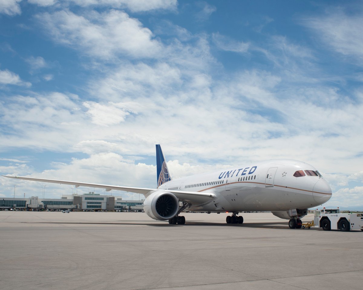 How to Buy United Airlines Stock (UAL) in 2026