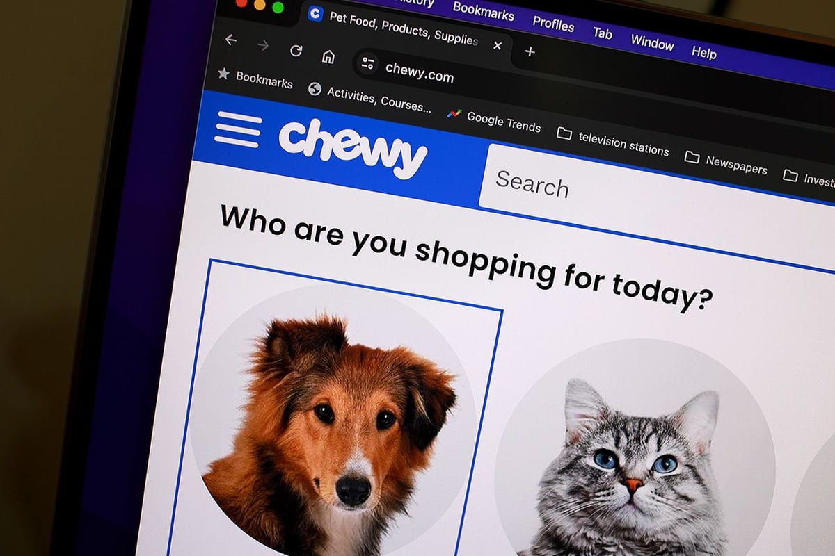 Booking vs. Chewy: Do Pet Treats or Plane Tickets Make for a Better Stock in 2026?