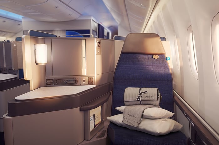 The interior of the new United Polaris business class cabin