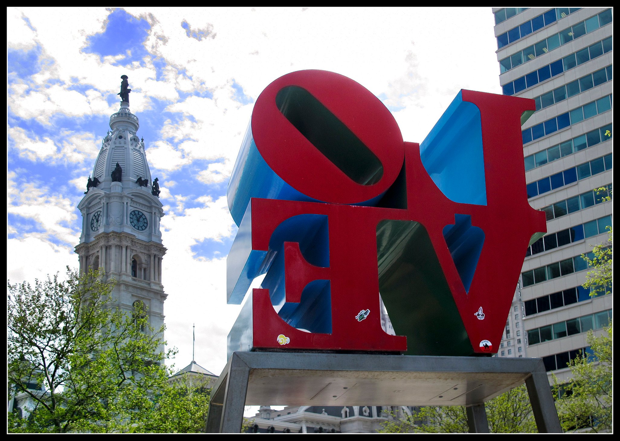 Philadelphia Love sculpture with city hall in background