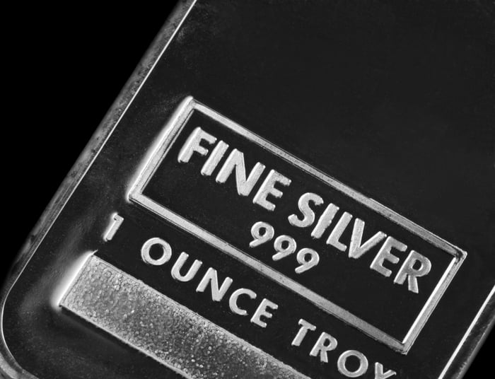 An up-close view of a shiny one ounce silver ingot.