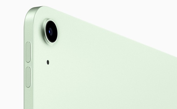 Close-up of iPad Air 4's rear-facing camera