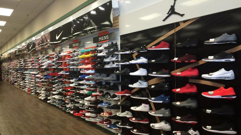 hibbett sports sneakers sporting goods nike source-hibb