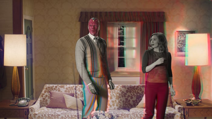 Paul Bettany is Vision and Elizabeth Olsen is Wanda Maximof in a scene from Marvel Studios' WandaVision.