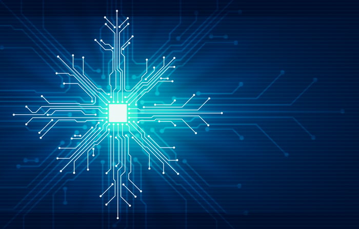 A circuit shaped like a snowflake.