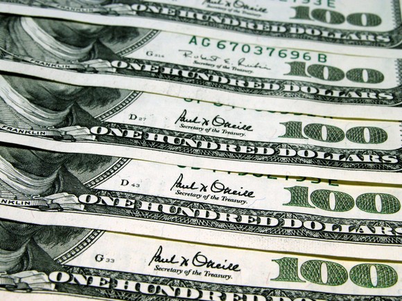 Hundred dollar bills.