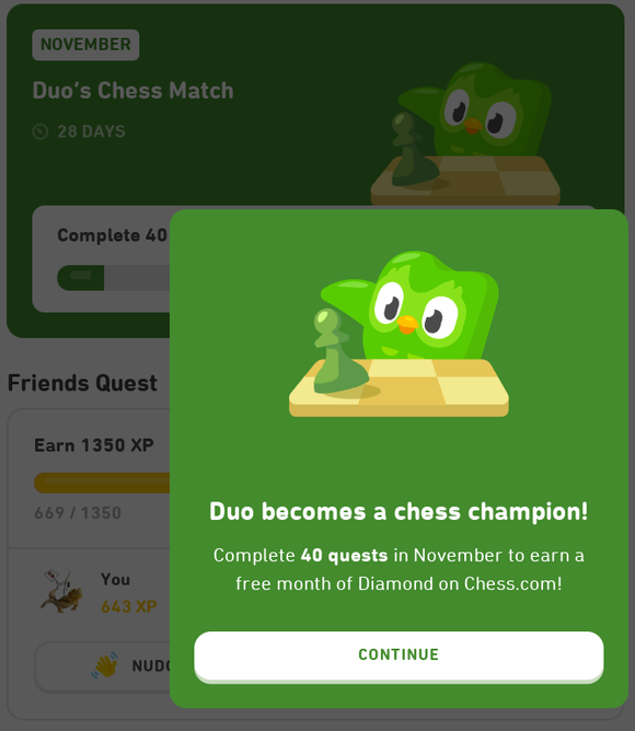 Screenshot of a promotional message about earnings Chess.com rewards on Duolingo.